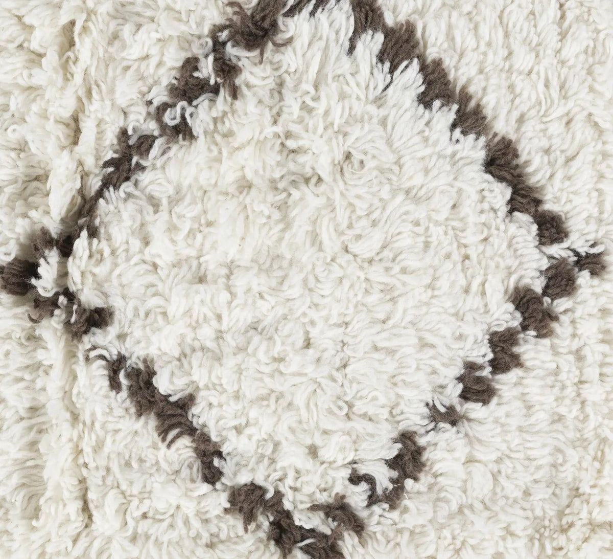 Catoosa White/Black Trellis Wool Rug - Clearance, photo 10 of 12
