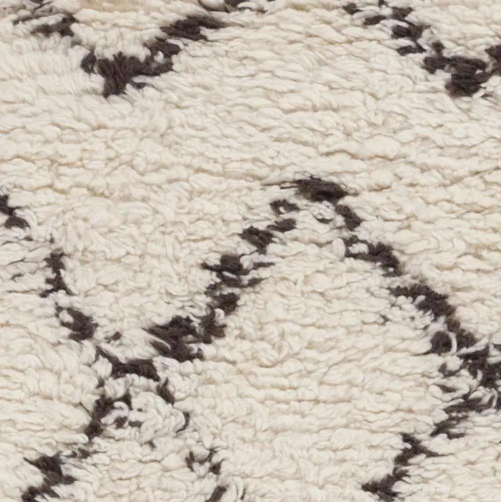 Catoosa White/Black Trellis Wool Rug - Clearance by Boutique Rugs