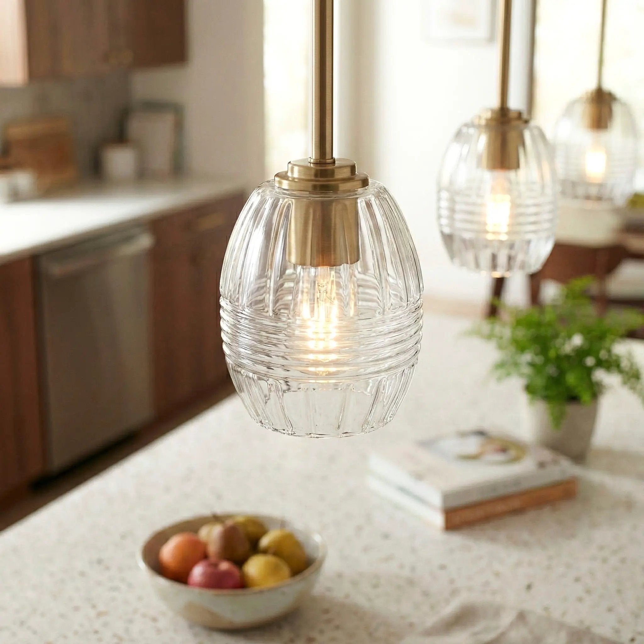 Vista - Single Pendant Chain Hanging Light - Clear / Gold by Unique Piece Furniture