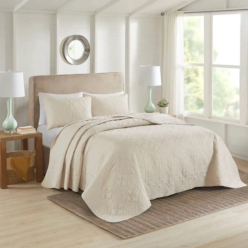 3 Piece Reversible Bedspread Set Cream King/Cal King by HouseOfZazla