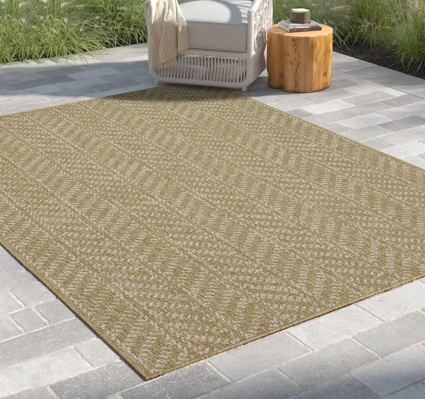 Earth - 5'3" X 7'3" Indoor, Outdoor Area Rug - Natural / White by Unique Piece Furniture