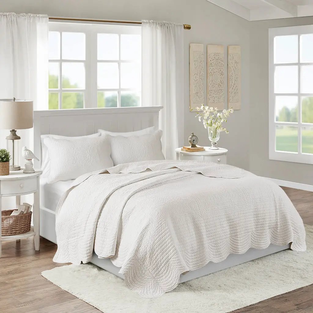 3 Piece Reversible Scalloped Edge Quilt Set White Full/Queen by HouseOfZazla