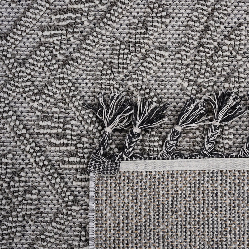 Guros - Traditional Indoor / Outdoor Area Rug by HouseOfZazla