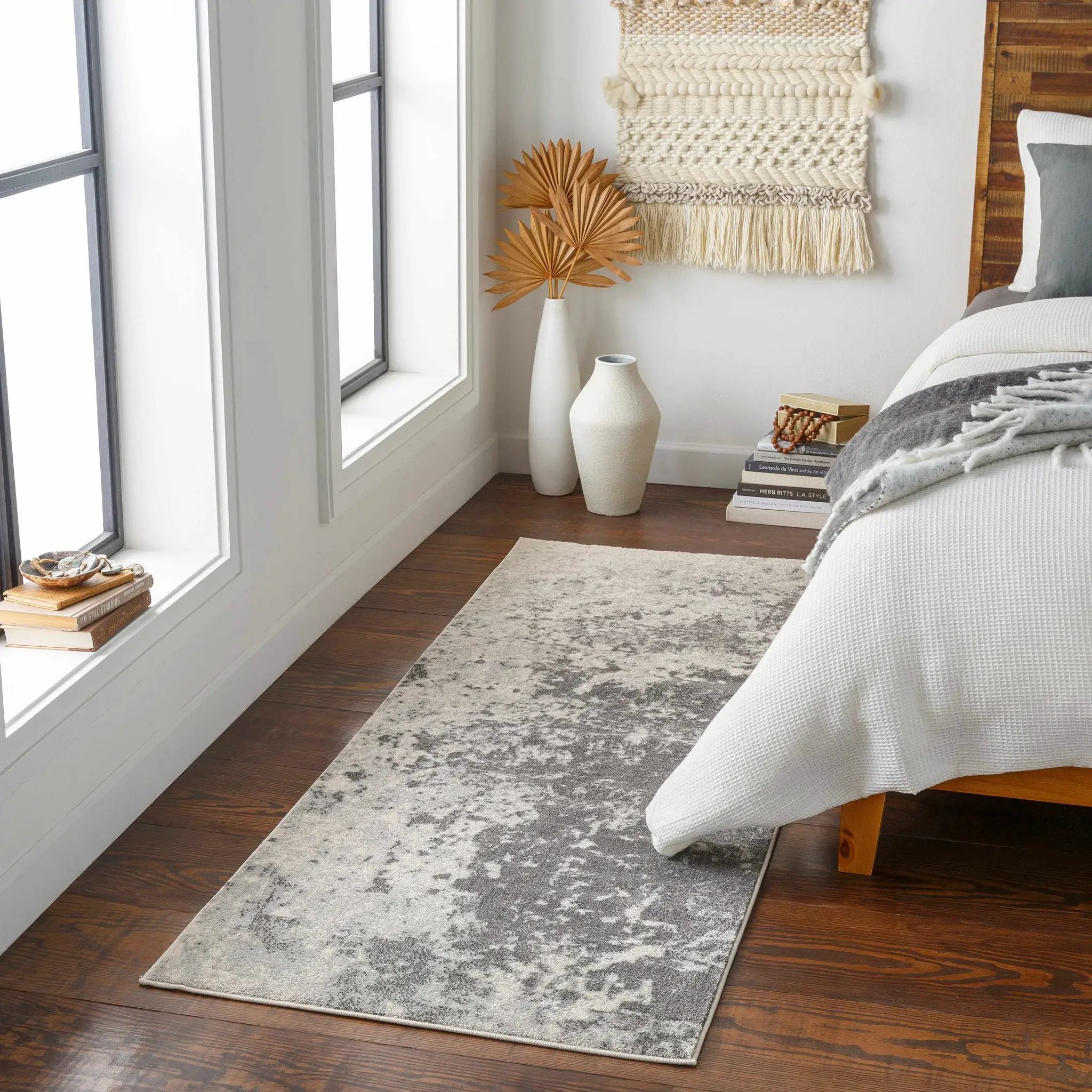 Chriesman Black/Beige Abstract Rug - Clearance by Boutique Rugs