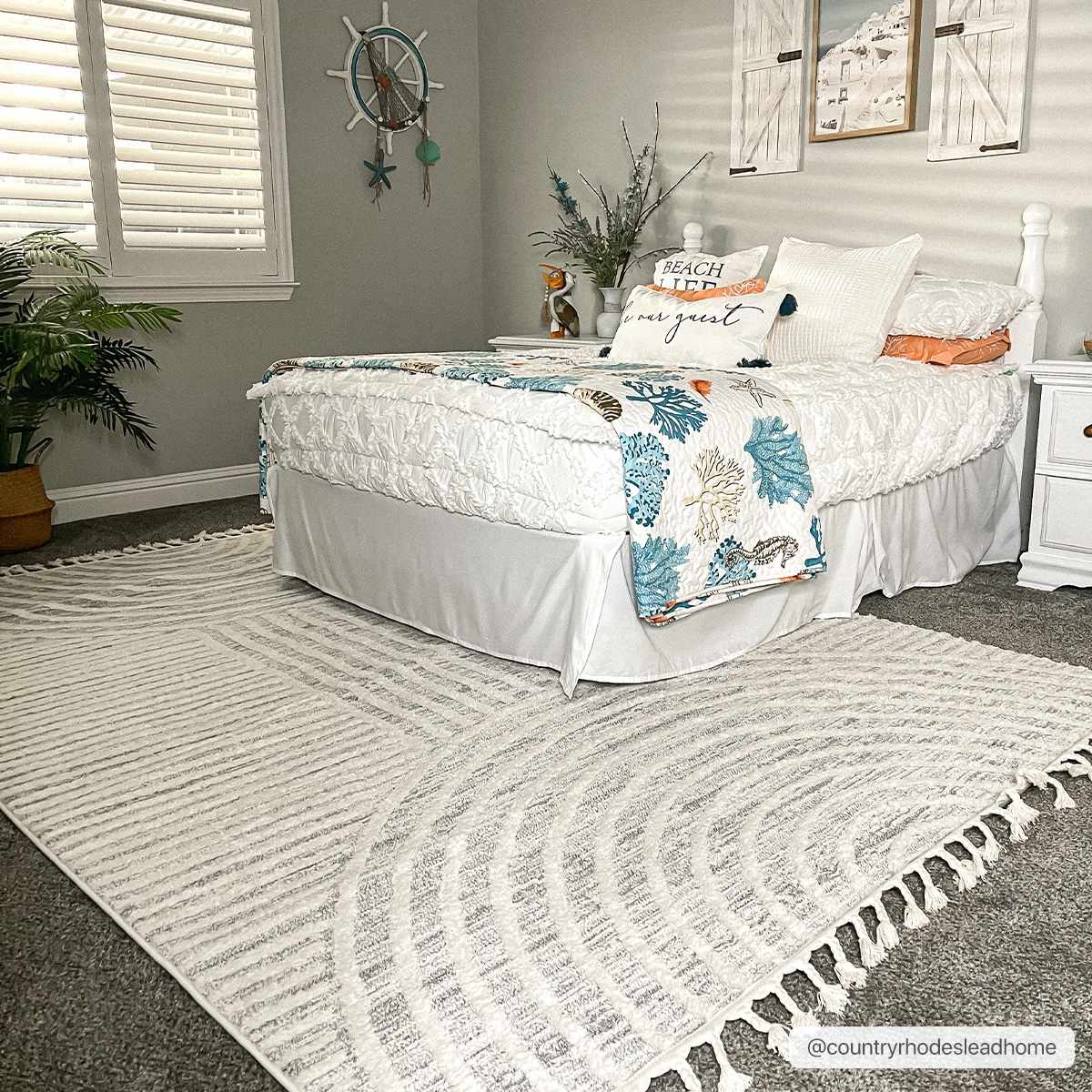 Dauin 3D Rainbow Area Rug with Tassels by Boutique Rugs