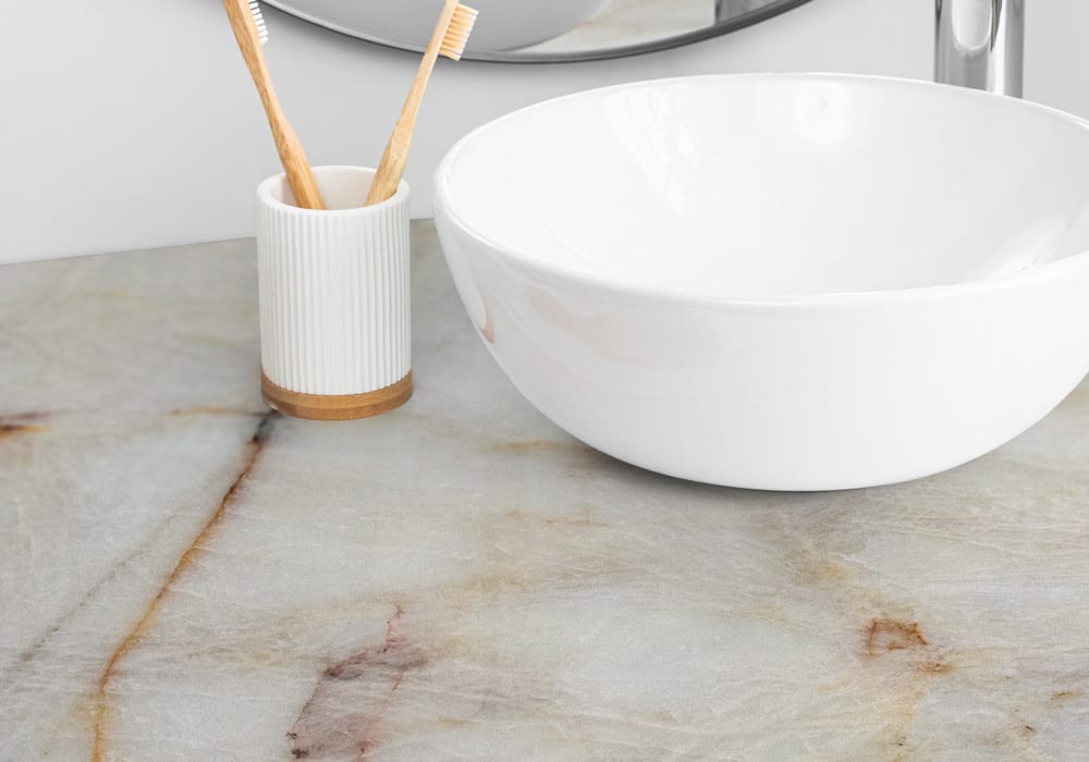 Cristallo Polished Quartzite Slab Random room scene 2