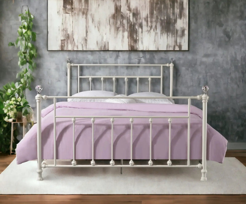 Comet - Bed, Elegant Spindle Design by Unique Piece Furniture