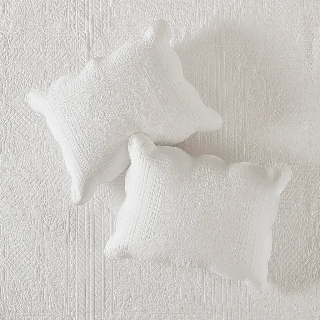 3 Piece Reversible Scalloped Edge Quilt Set White King/Cal King by HouseOfZazla