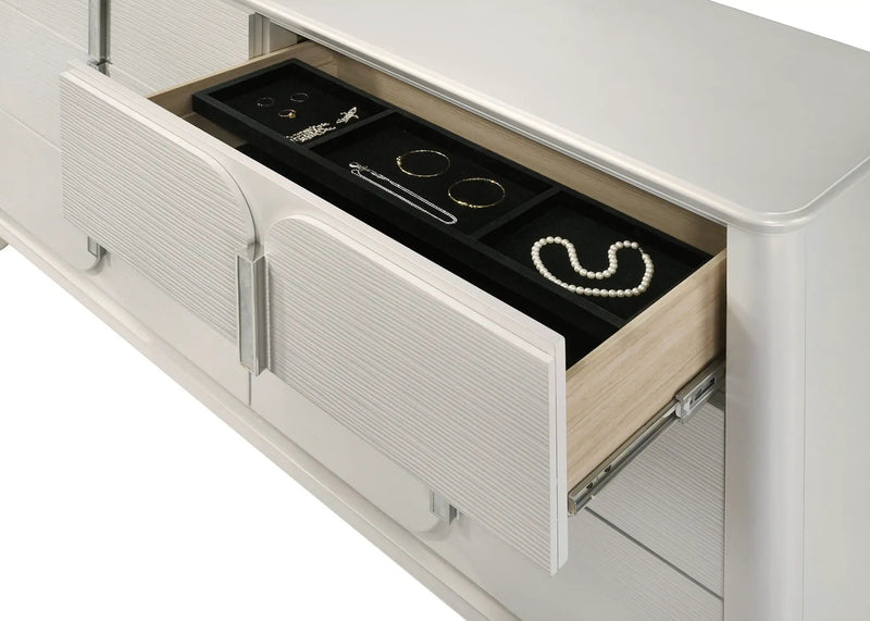 Laveda - Dresser - White by Unique Piece Furniture