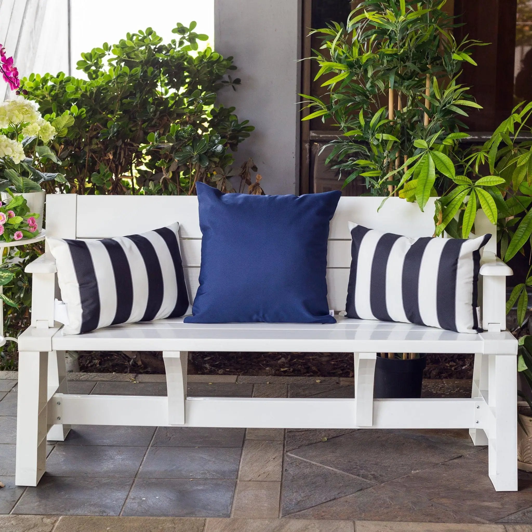 Horizon - Stripe Pillow Outdoor & Indoor - Black by HouseOfZazla