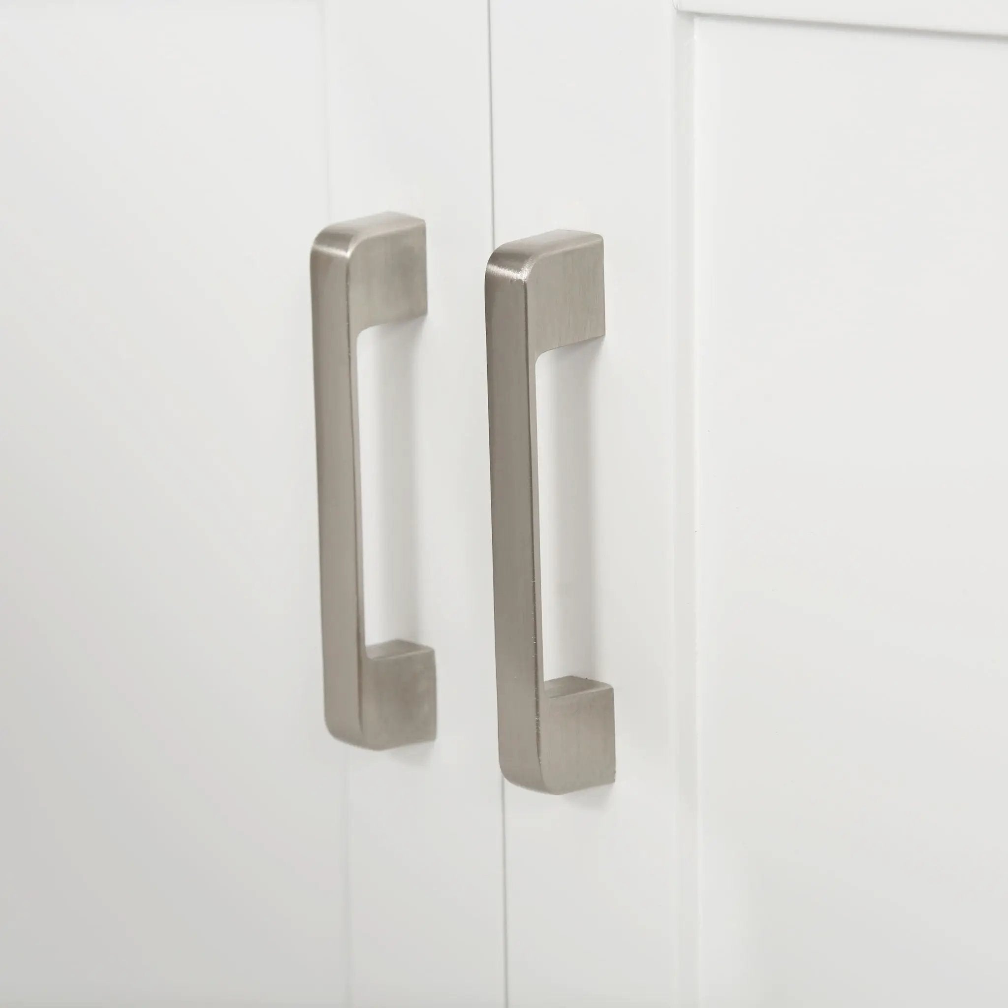 Bathroom Vanity With 2 Doors, 2 Drawers, Adjustable Shelf, Hidden Slides & Soft Close Hinges