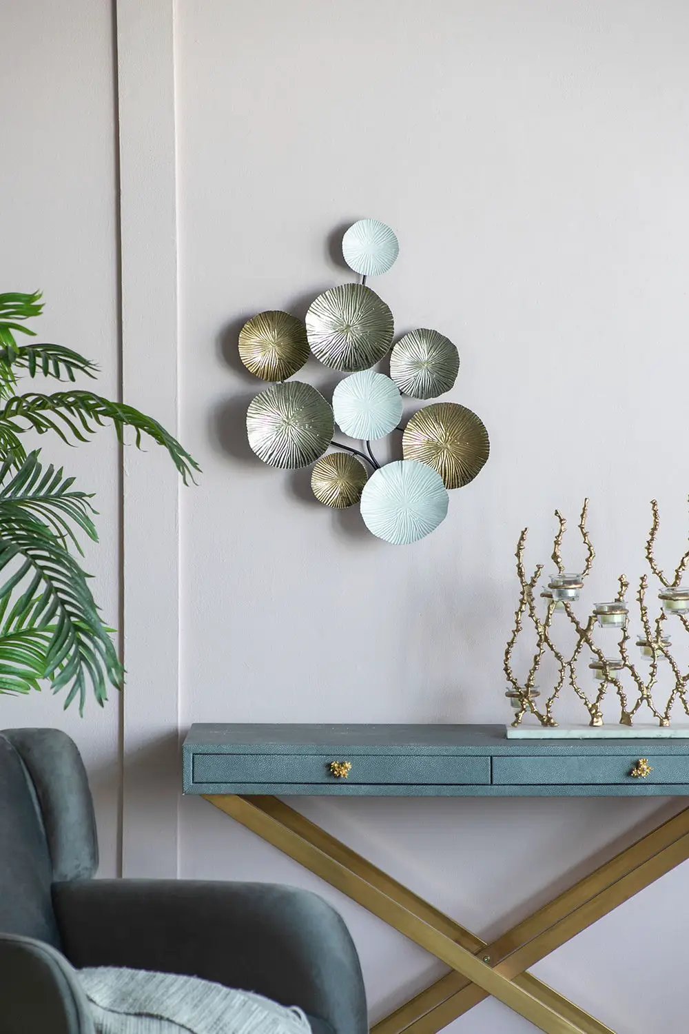 Contemporary Metal Wall Decor Accent - Golden / White by HouseOfZazla