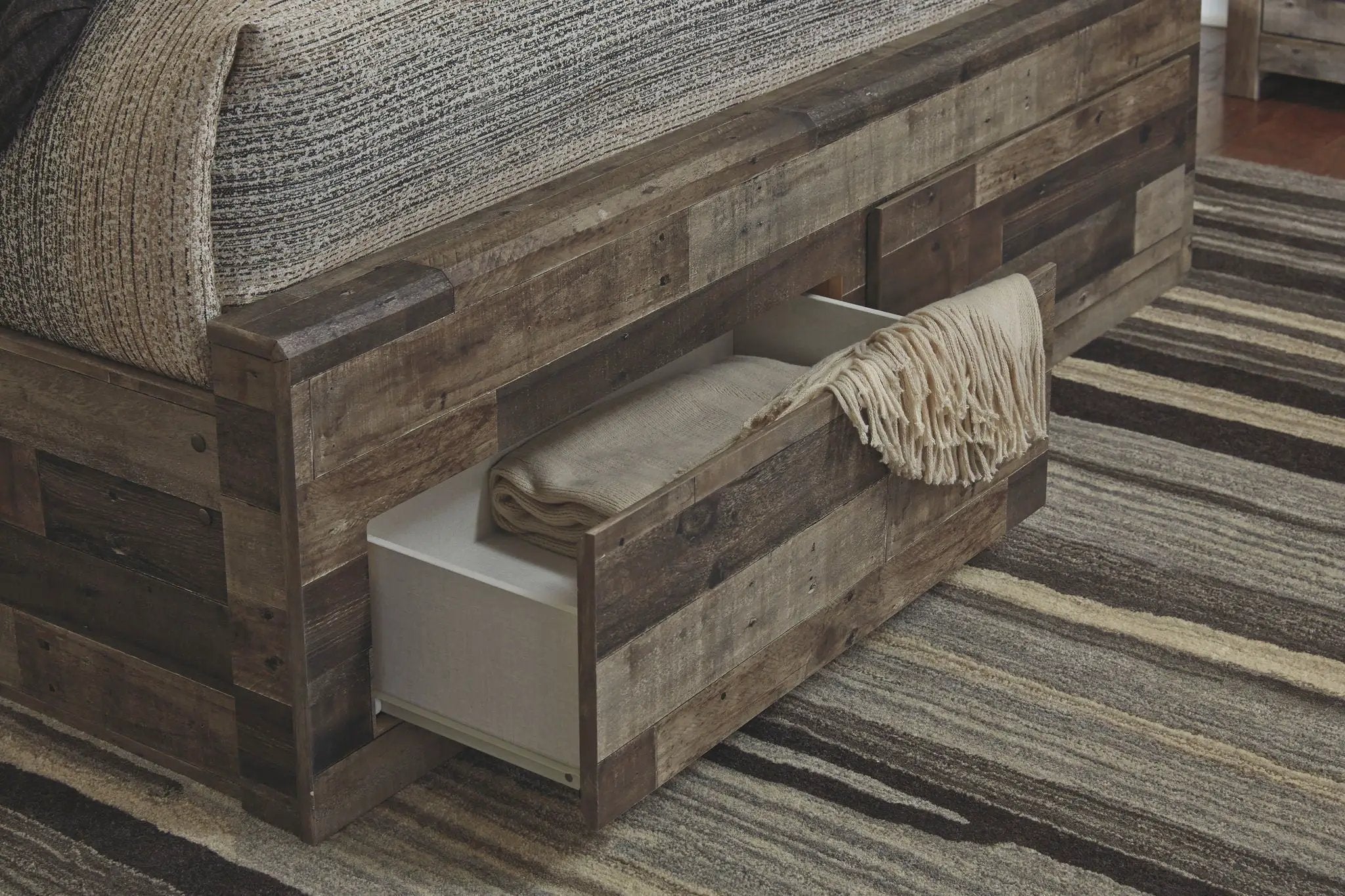 Derekson - Youth Panel Bedroom Set by Unique Piece Furniture