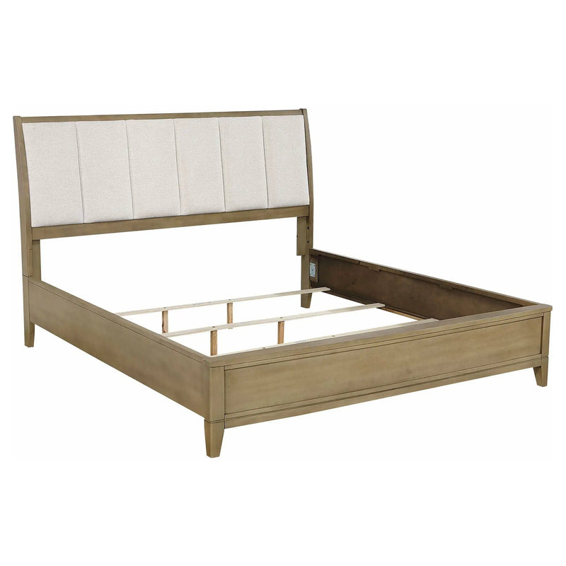 Granada 4-piece Eastern King Bedroom Set Natural Pine by Unique Piece Furniture