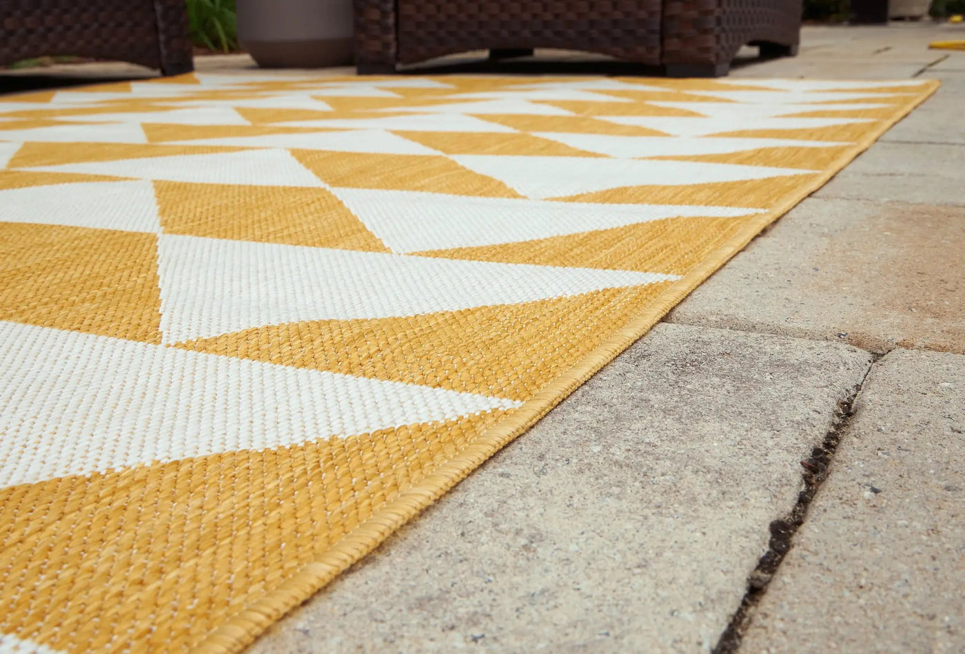 Thomley - Rug by Unique Piece Furniture