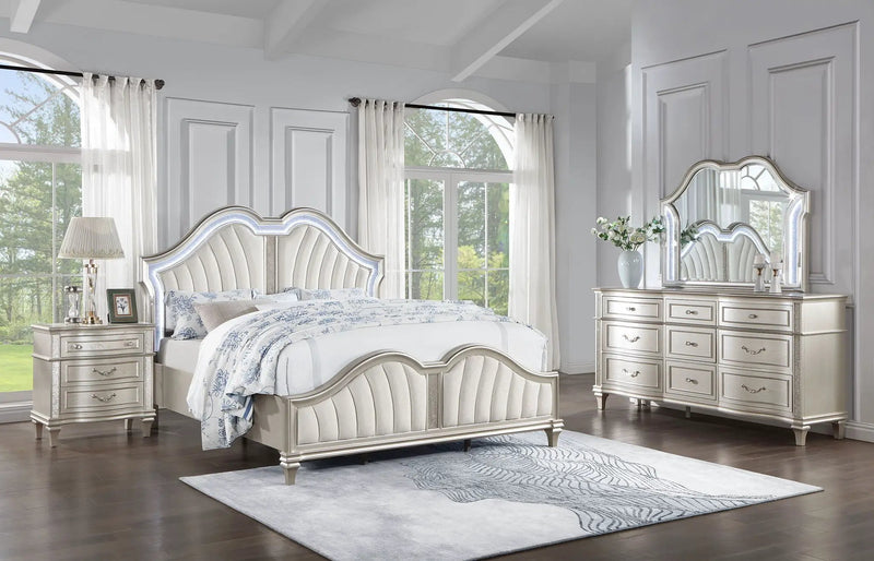 Evangeline 4-piece Eastern King Bedroom Set Silver Oak by Unique Piece Furniture