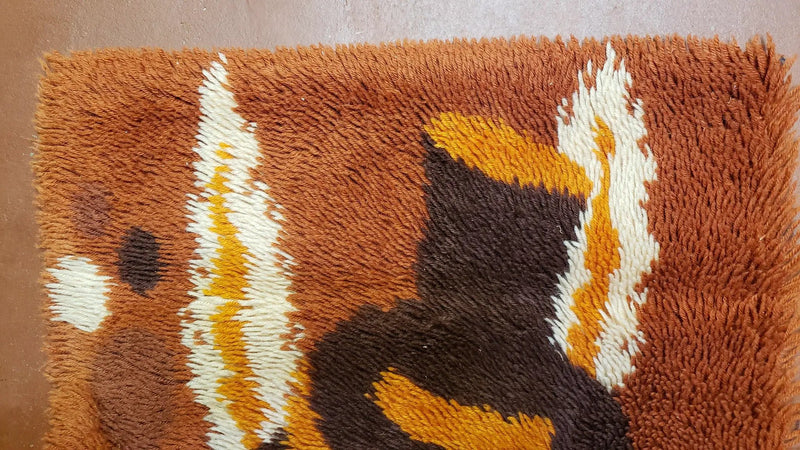 2x3 Rya Shag Rug Mid-Century Modern Danish Shag Rug 1960s Accent Rug Bunny Rabbit in Hat Dark Orange Small Shag Rug by Jewel Rugs