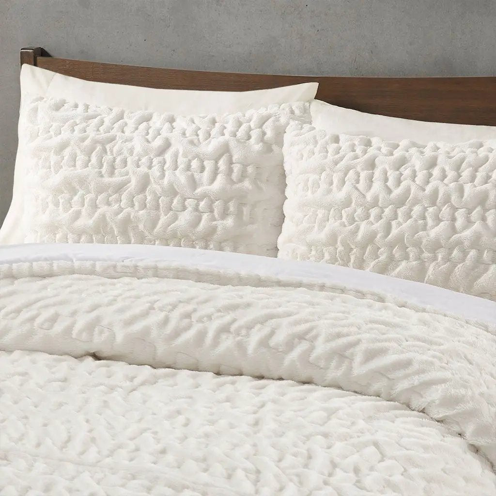 King/Cal King Ruched Fur Down Alternative Comforter Set by HouseOfZazla