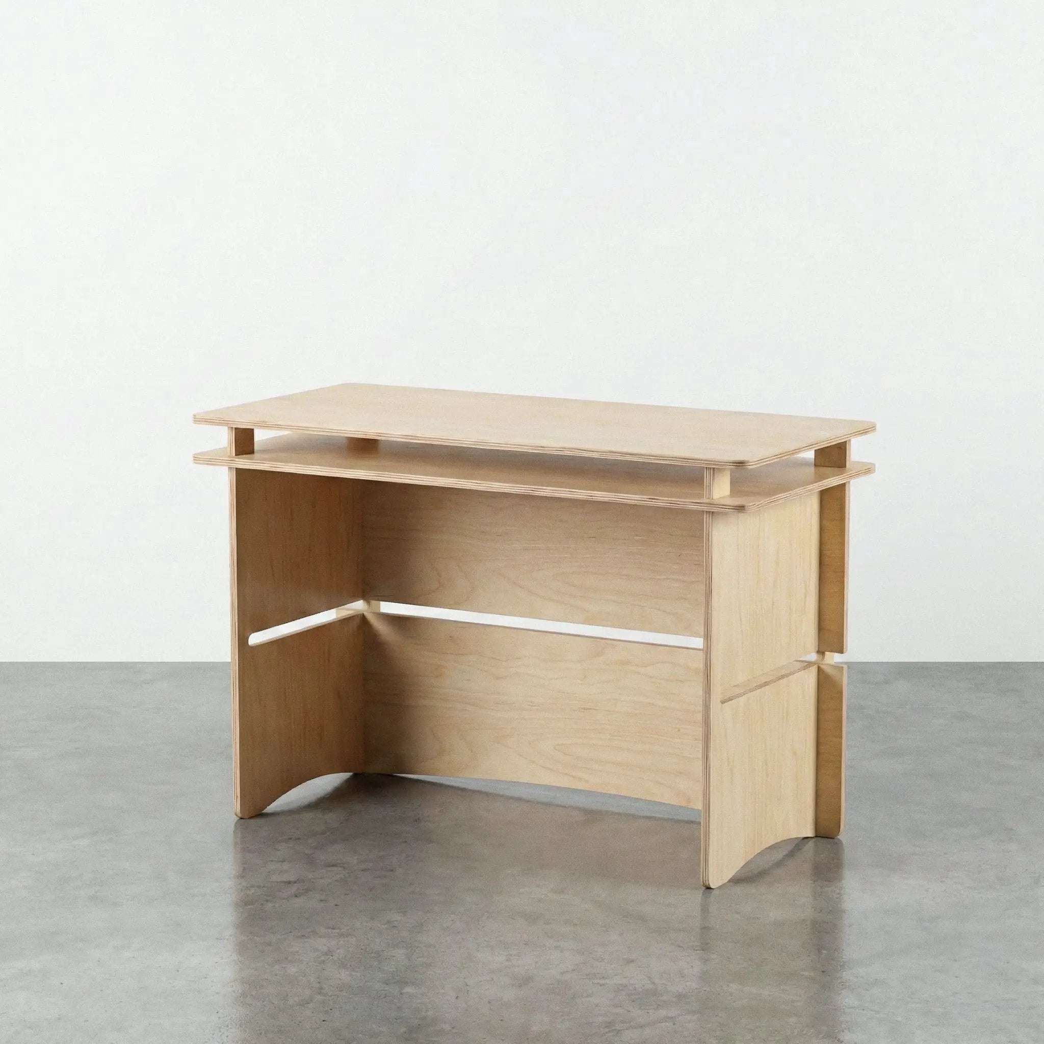 Desk by Studio Furnis
