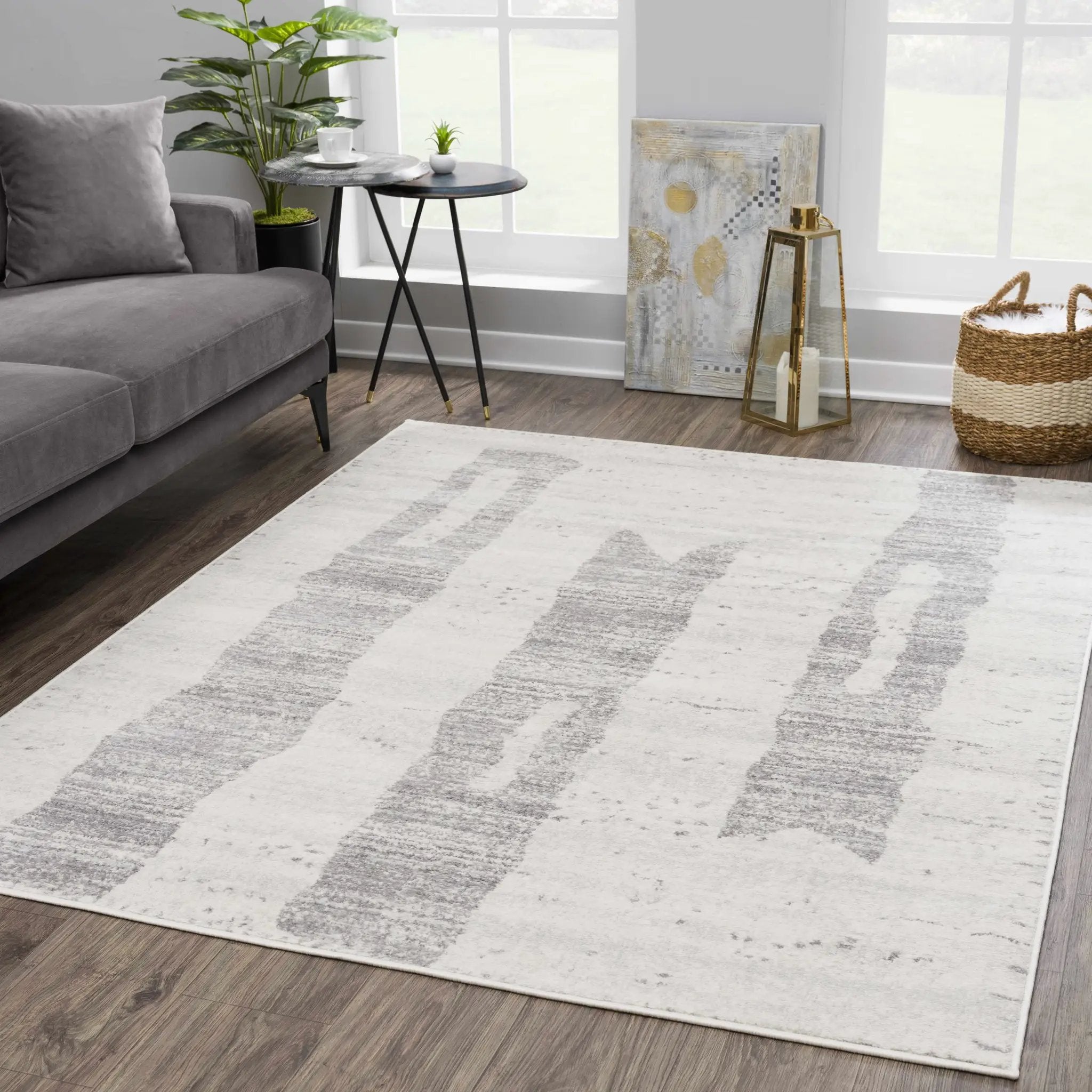 Tigria Ivory 2316 Area Rug - Clearance by Boutique Rugs