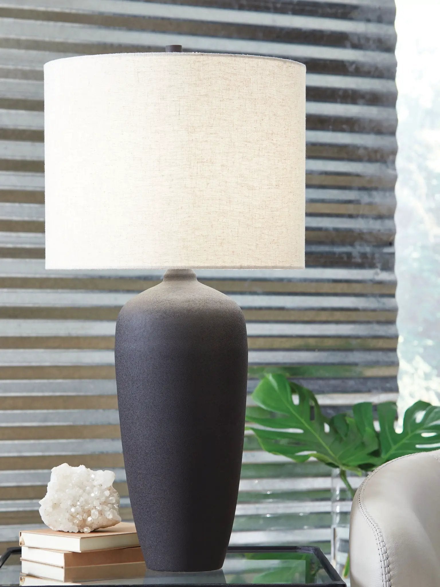 Ryenburg - Metal Table Lamp - Black by Unique Piece Furniture