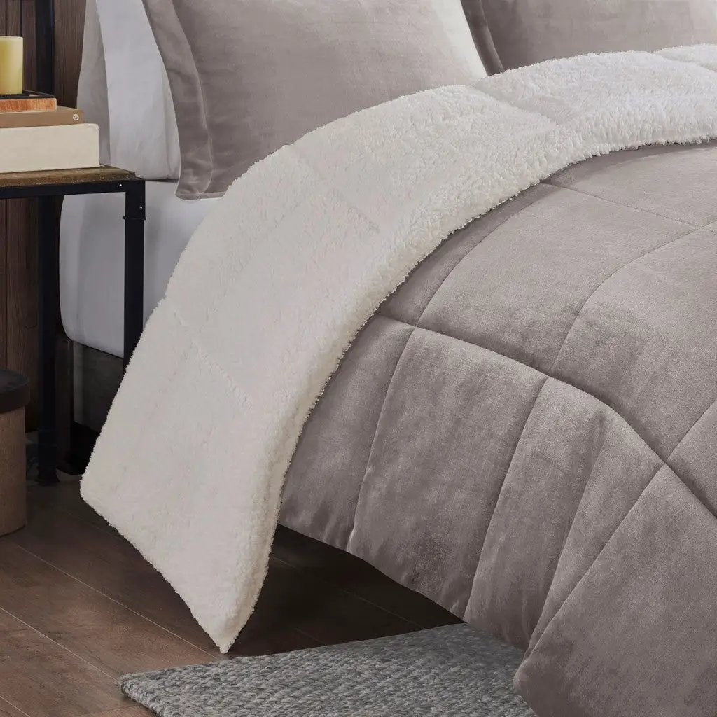 King Plush to Sherpa Down Alternative Comforter Set by HouseOfZazla