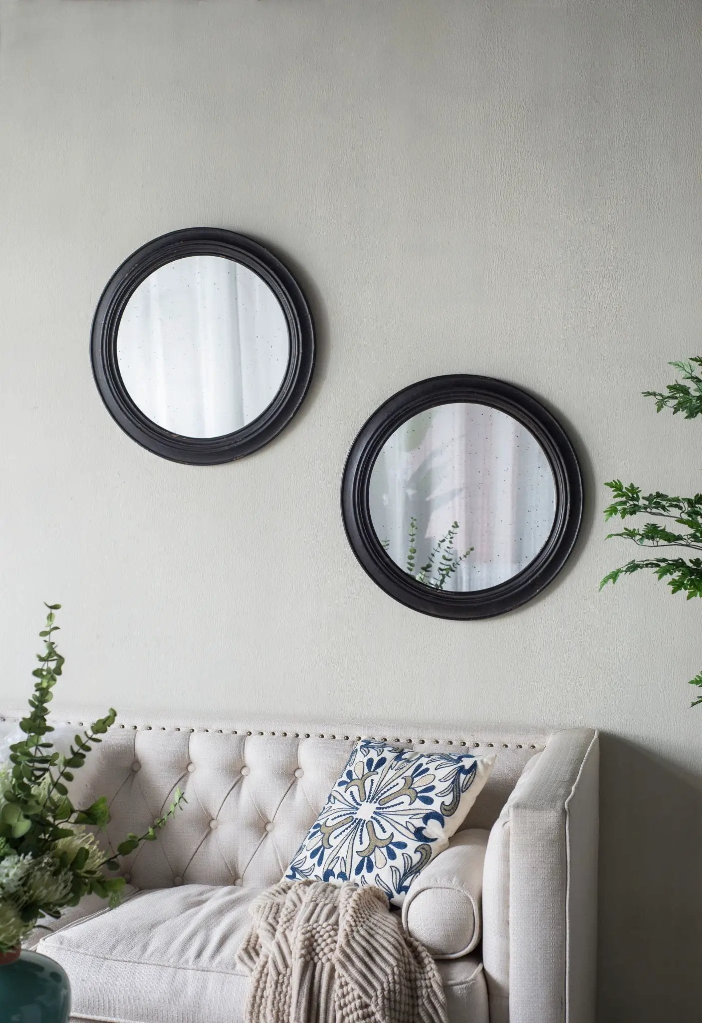 Circle Wall Mirror With Wooden Frame, Antique Classic Accent Mirror, For Living Room - Black by HouseOfZazla