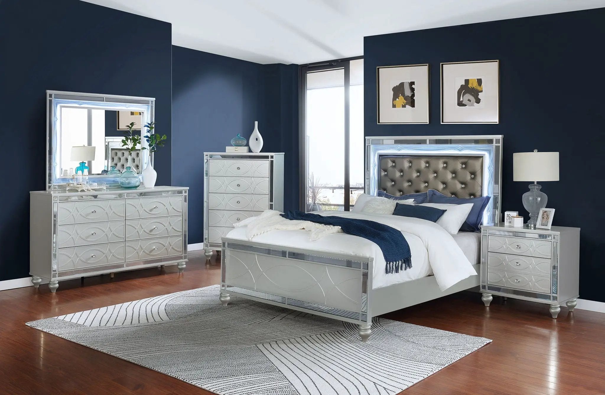Gunnison 5-piece Queen Bedroom Set Silver Metallic by Unique Piece Furniture