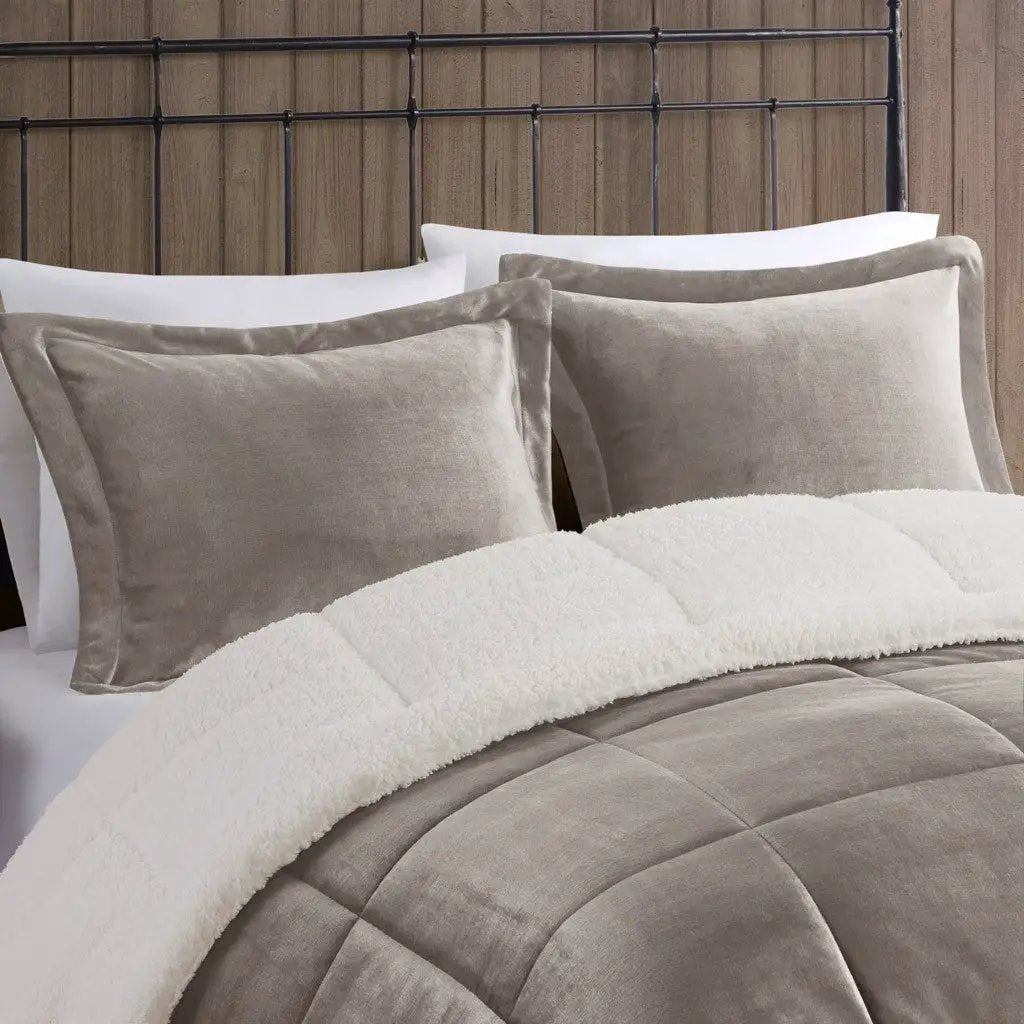 Full/Queen Plush to Sherpa Down Alternative Comforter Set by HouseOfZazla