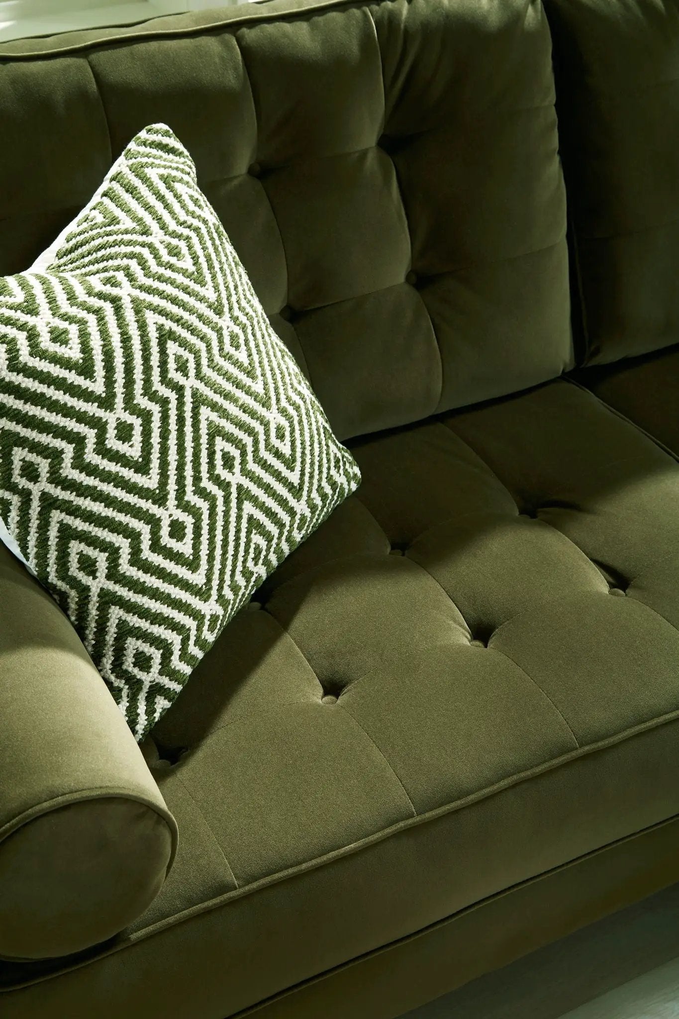 Reveon Lakes - Chaise - Olive by Unique Piece Furniture