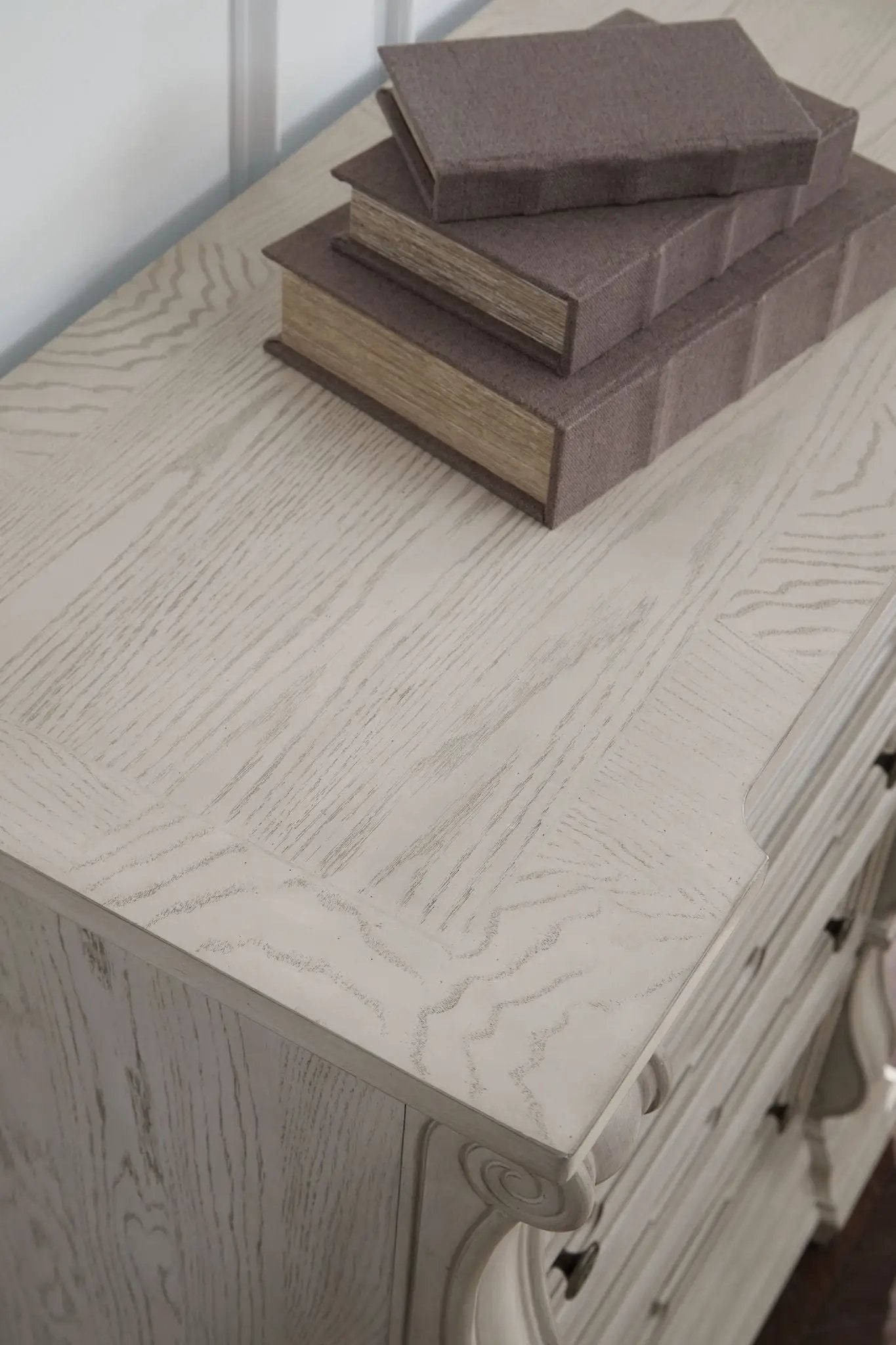 Bruchandi - Five Drawer Chest - Antique White by Unique Piece Furniture