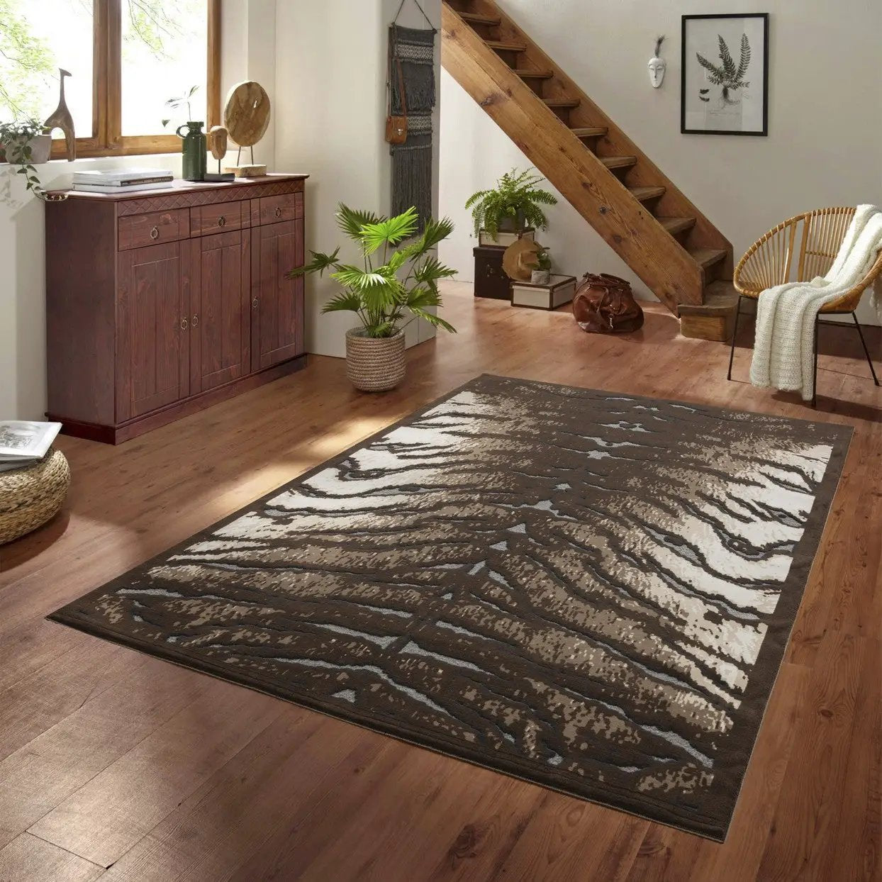 Hide GC_CHD1001 Cowhide-Patterned Area Rug by HouseOfZazla
