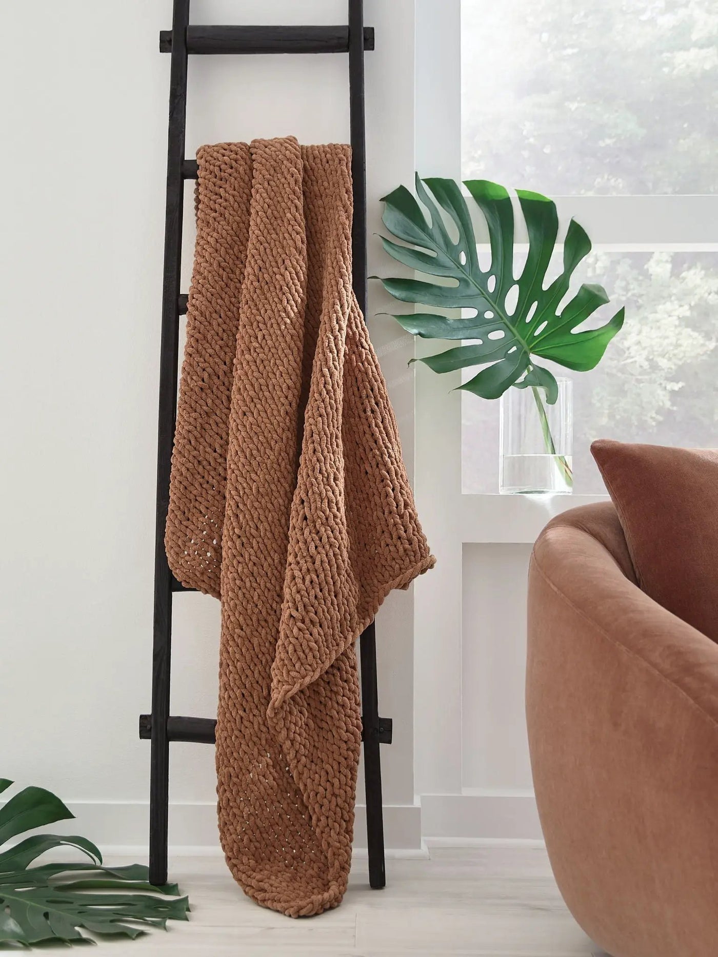 Chaddon - Throw by Unique Piece Furniture