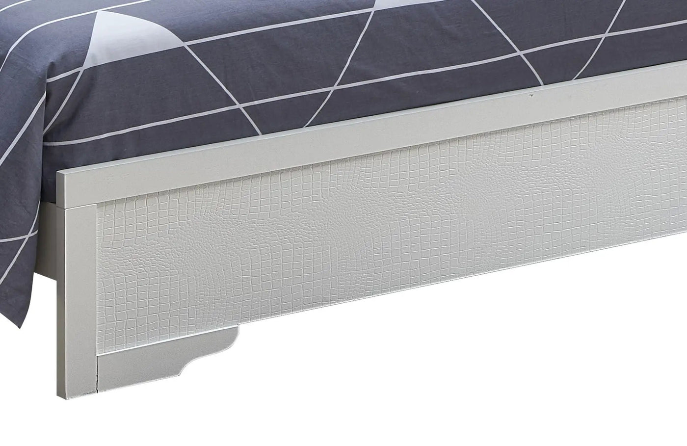 Chic Elegantly Designed Transitional Bed by HouseOfZazla