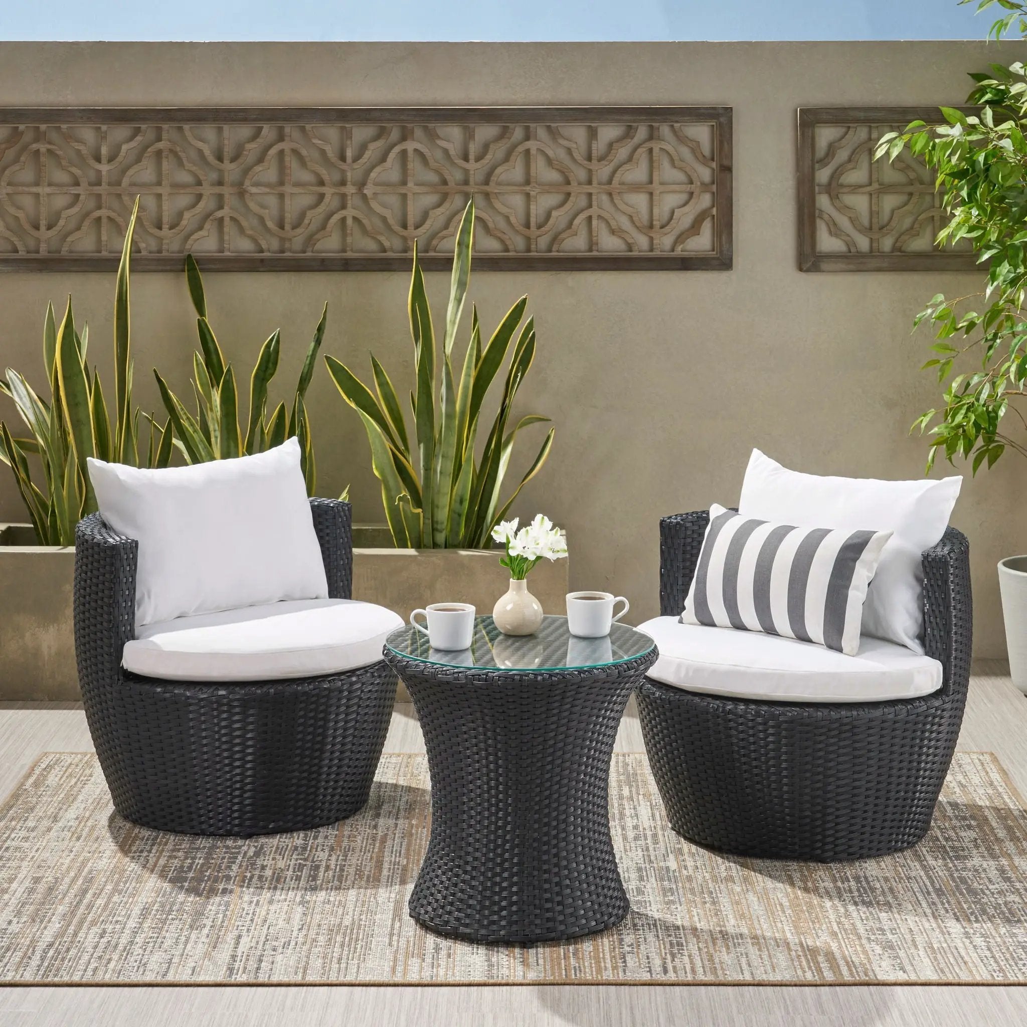 Kono Chat Set Outdoor Furniture by HouseOfZazla