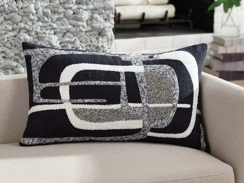 Gavrileigh - Pillow by Unique Piece Furniture