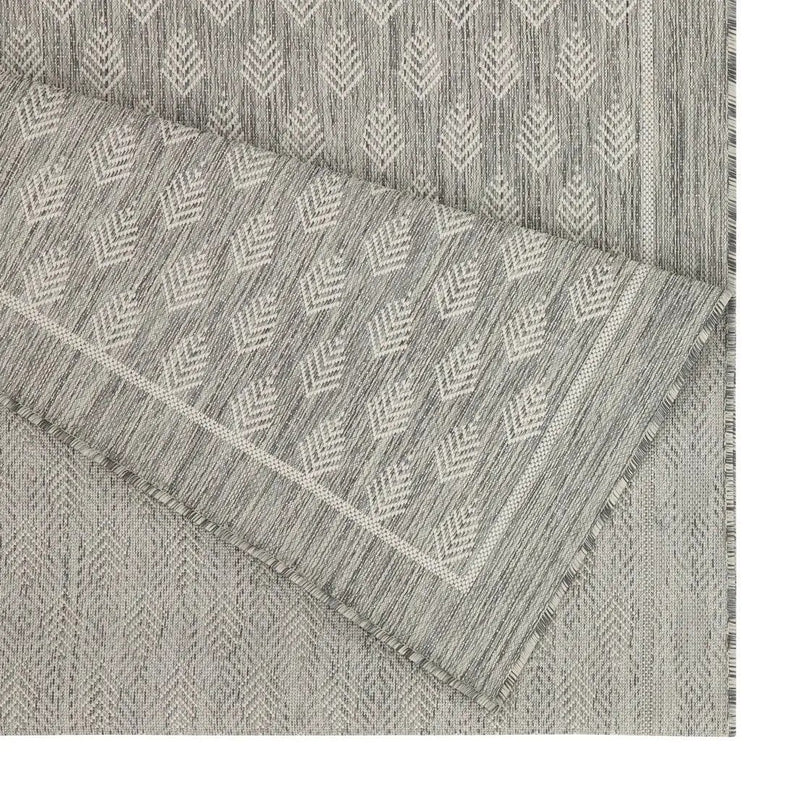 Sunshine - 5'3" X 7'3" Indoor, Outdoor Polypropylene Area Rug - Silver by Unique Piece Furniture