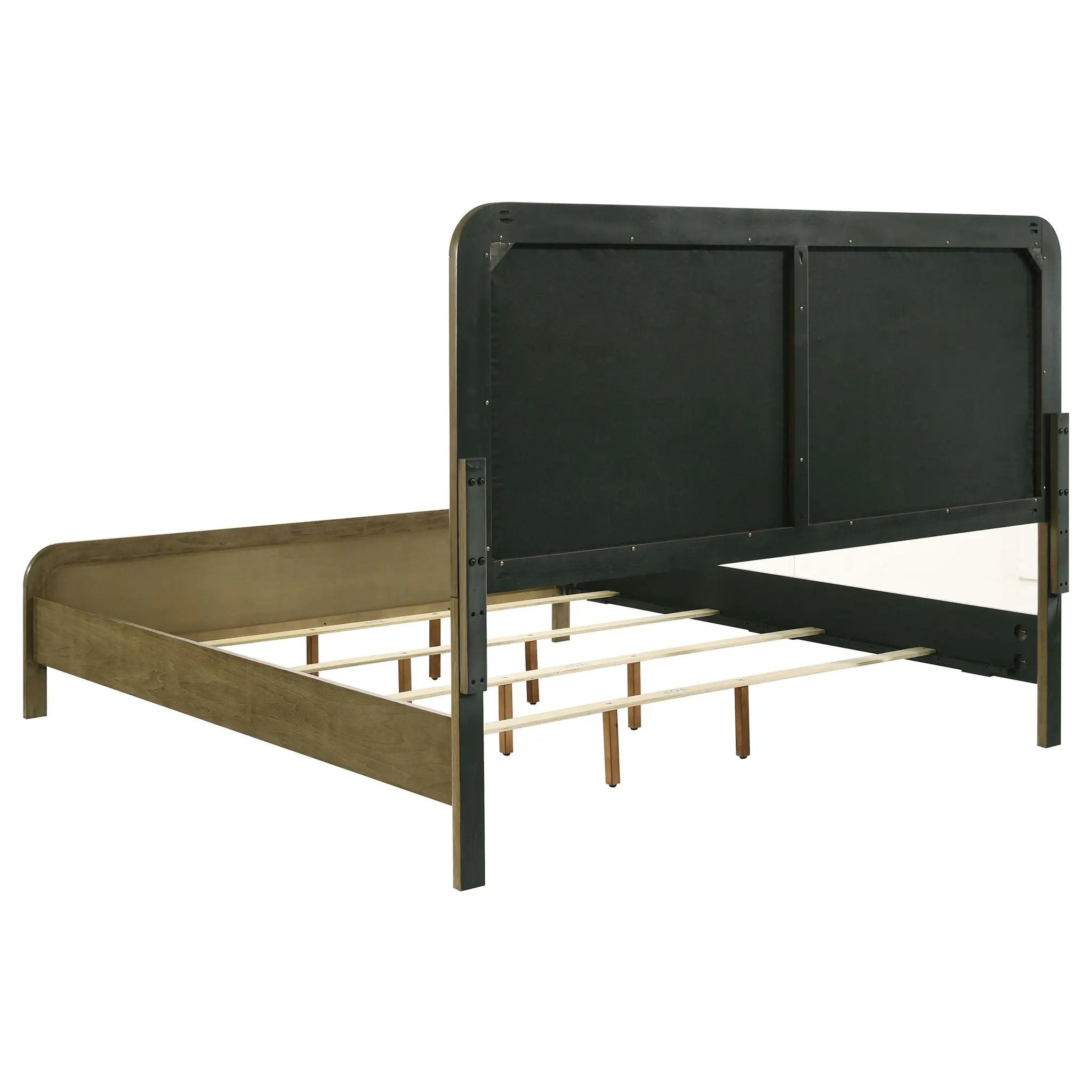 Amsbury 4-piece Queen Bedroom Set Nutmeg by Unique Piece Furniture