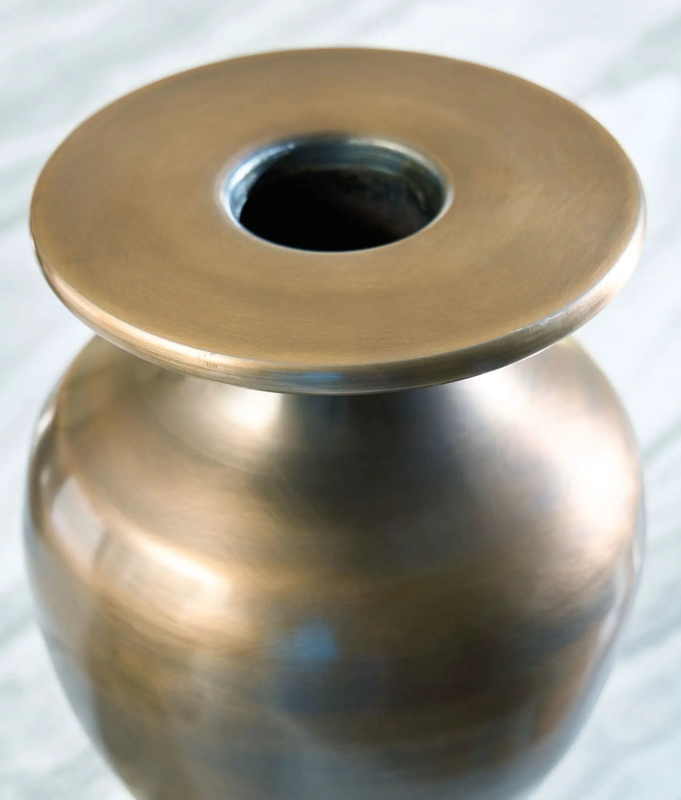Fedorleigh - Vase by Unique Piece Furniture