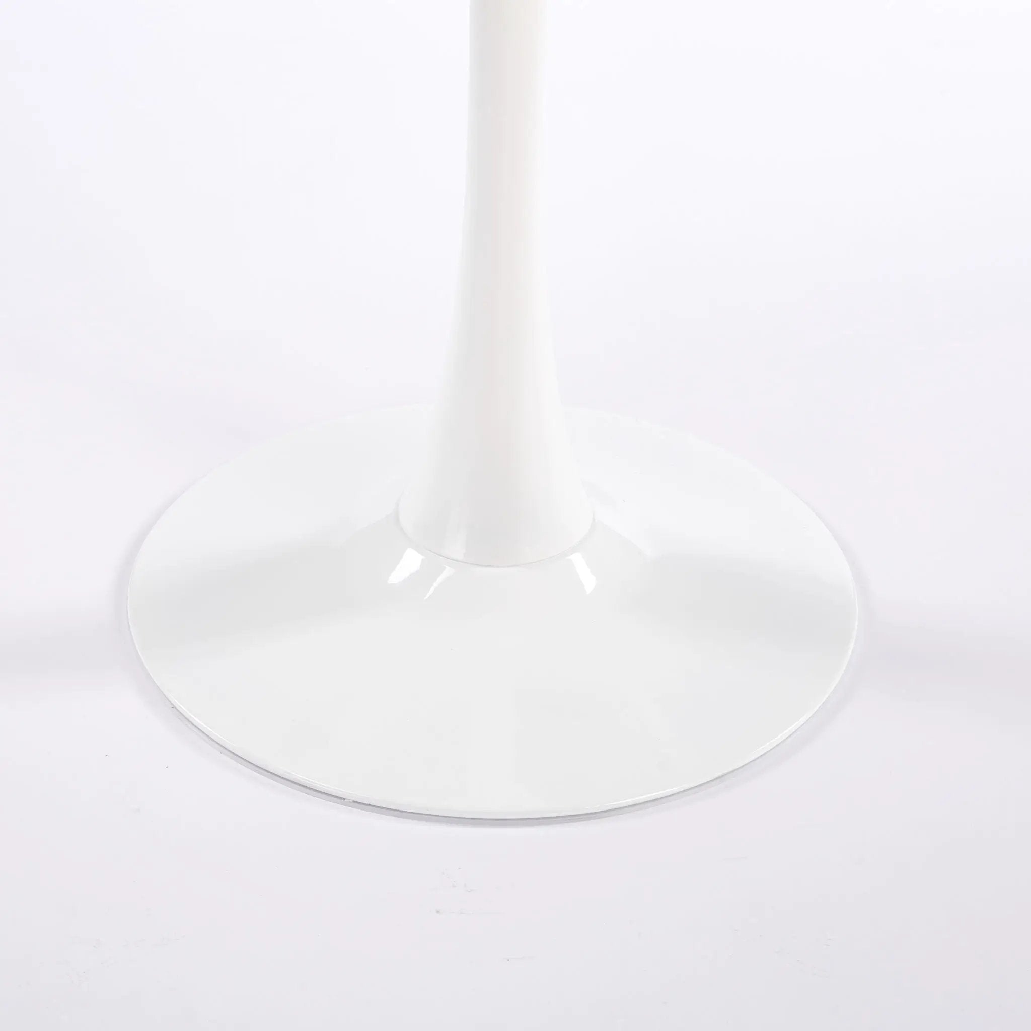 Modern Stylish Design Dining Table by HouseOfZazla