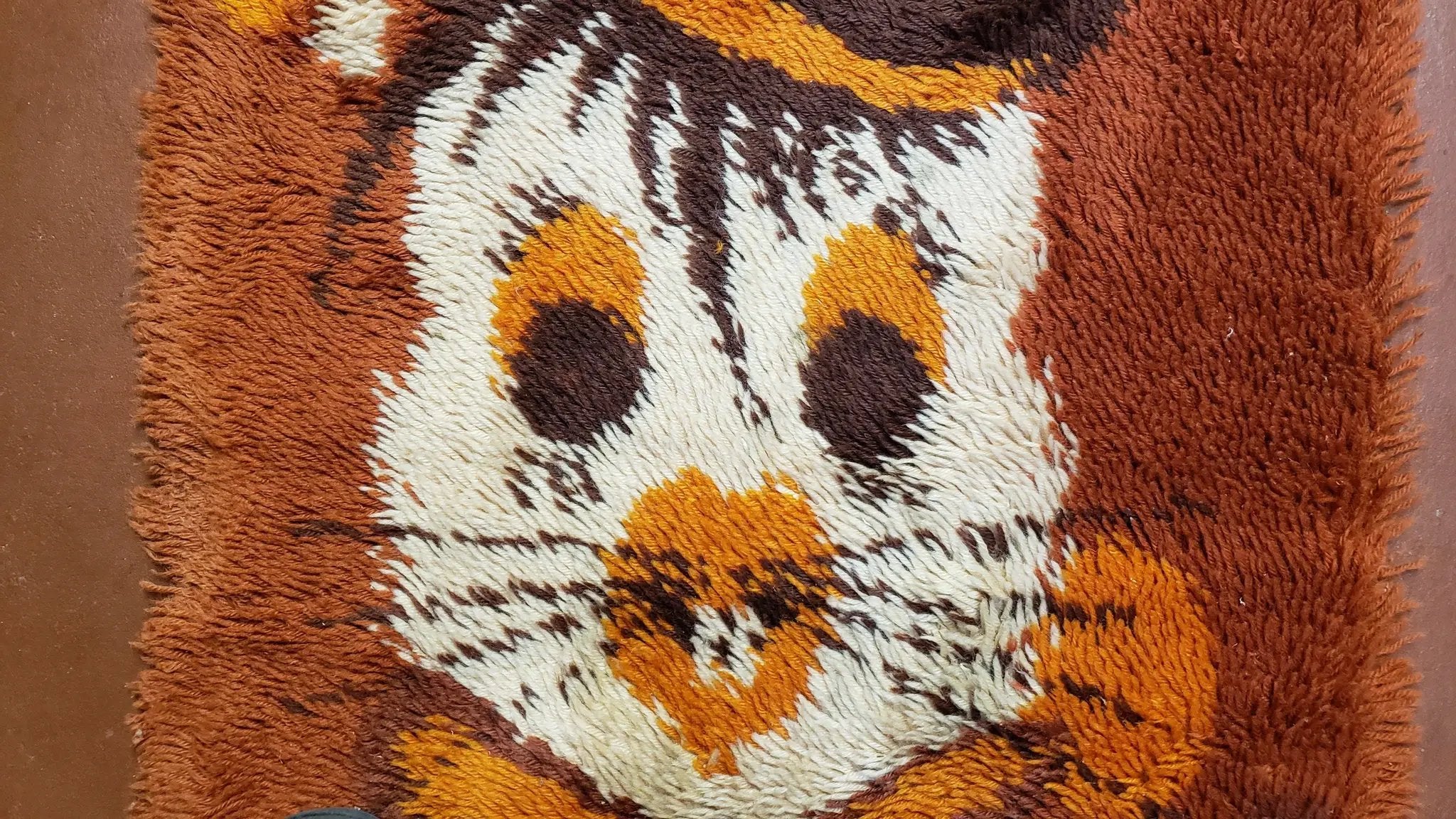 2x3 Rya Shag Rug Mid-Century Modern Danish Shag Rug 1960s Accent Rug Bunny Rabbit in Hat Dark Orange Small Shag Rug by Jewel Rugs