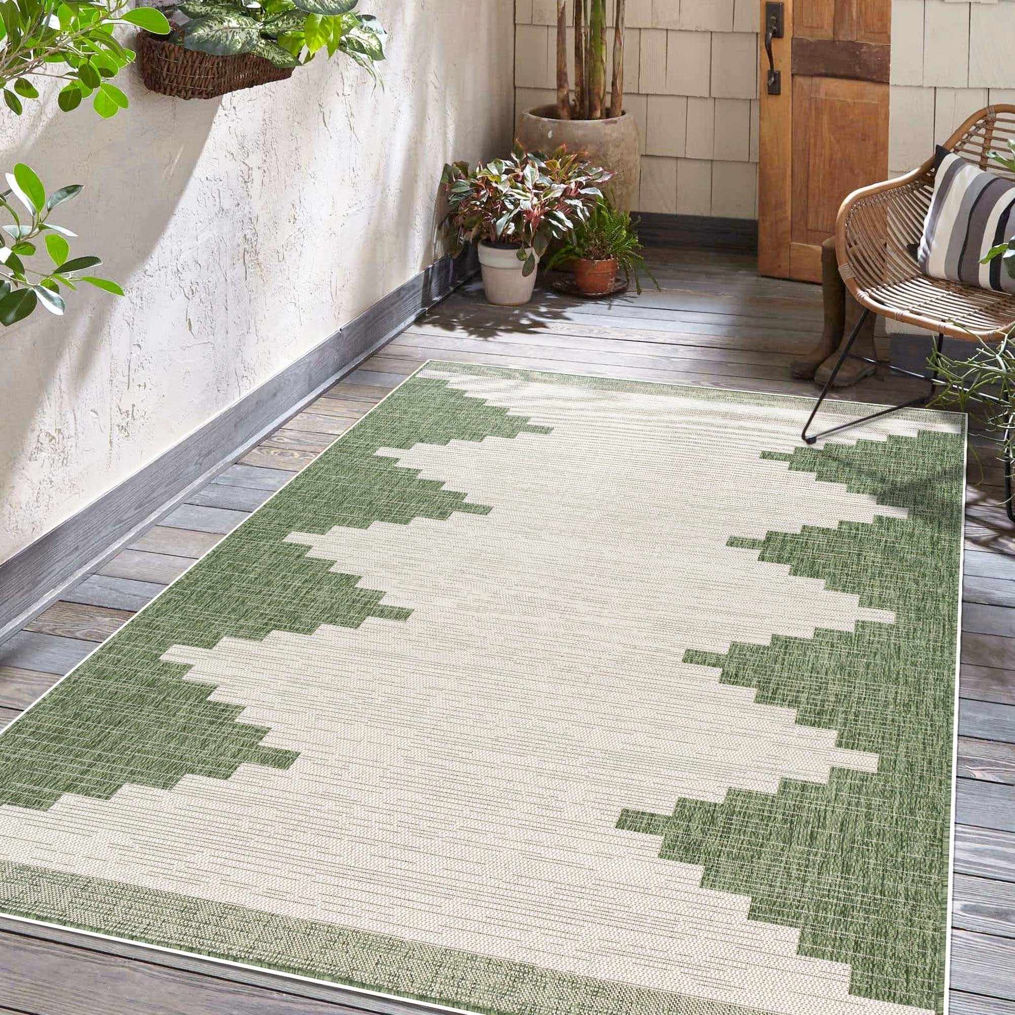 Djugun Green Indoor & Outdoor Rug by Hauteloom