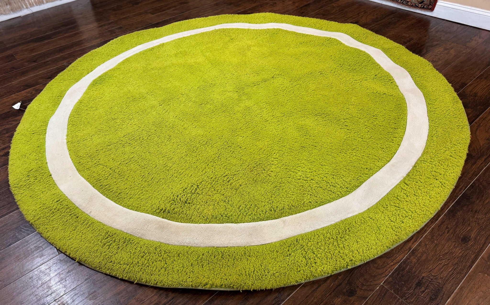 Large Round Rug 9x9, Vintage Retro Design, Lime Green by Jewel Rugs