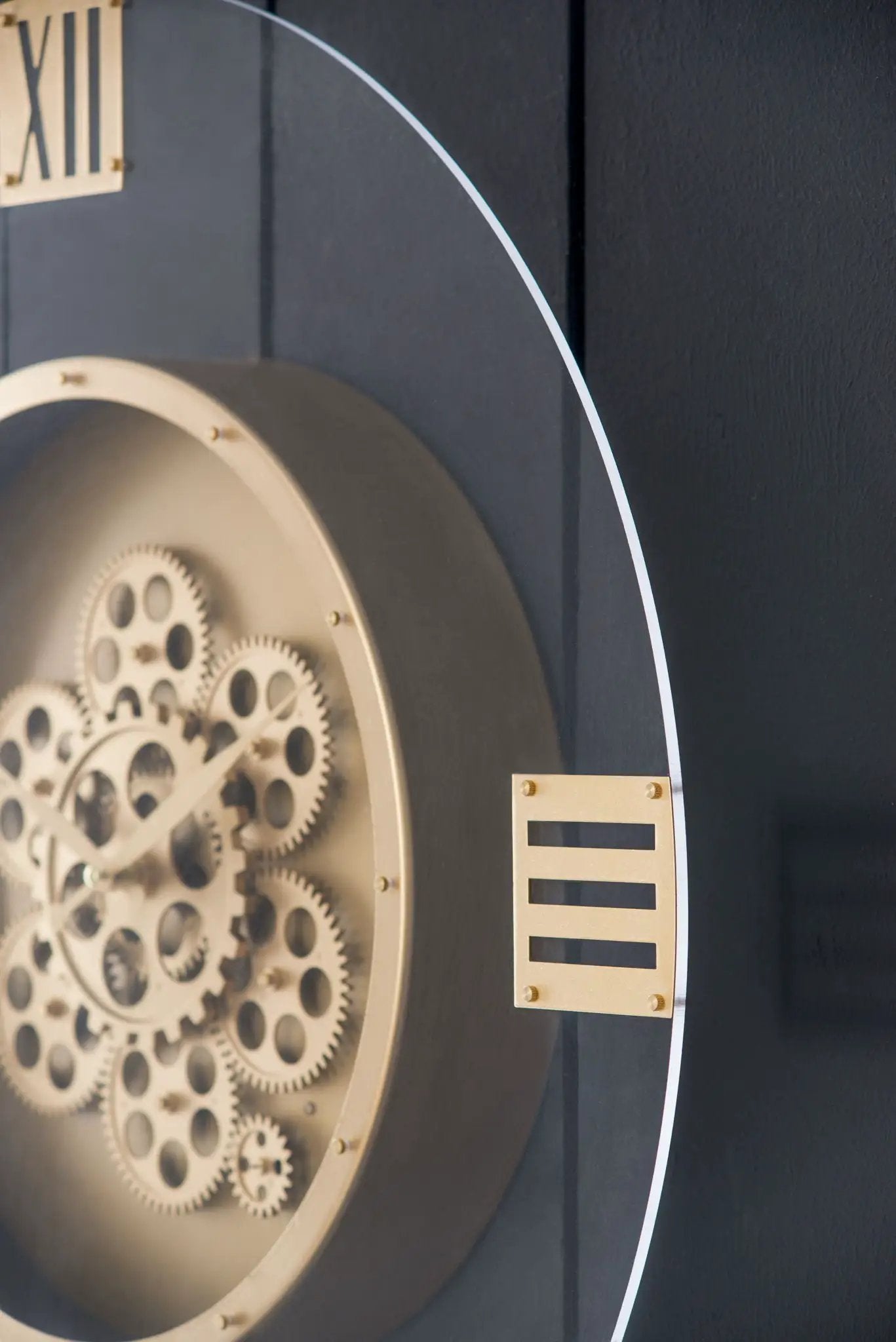 Round Moving Gear Roman Numeral Clock - Multicolor by HouseOfZazla