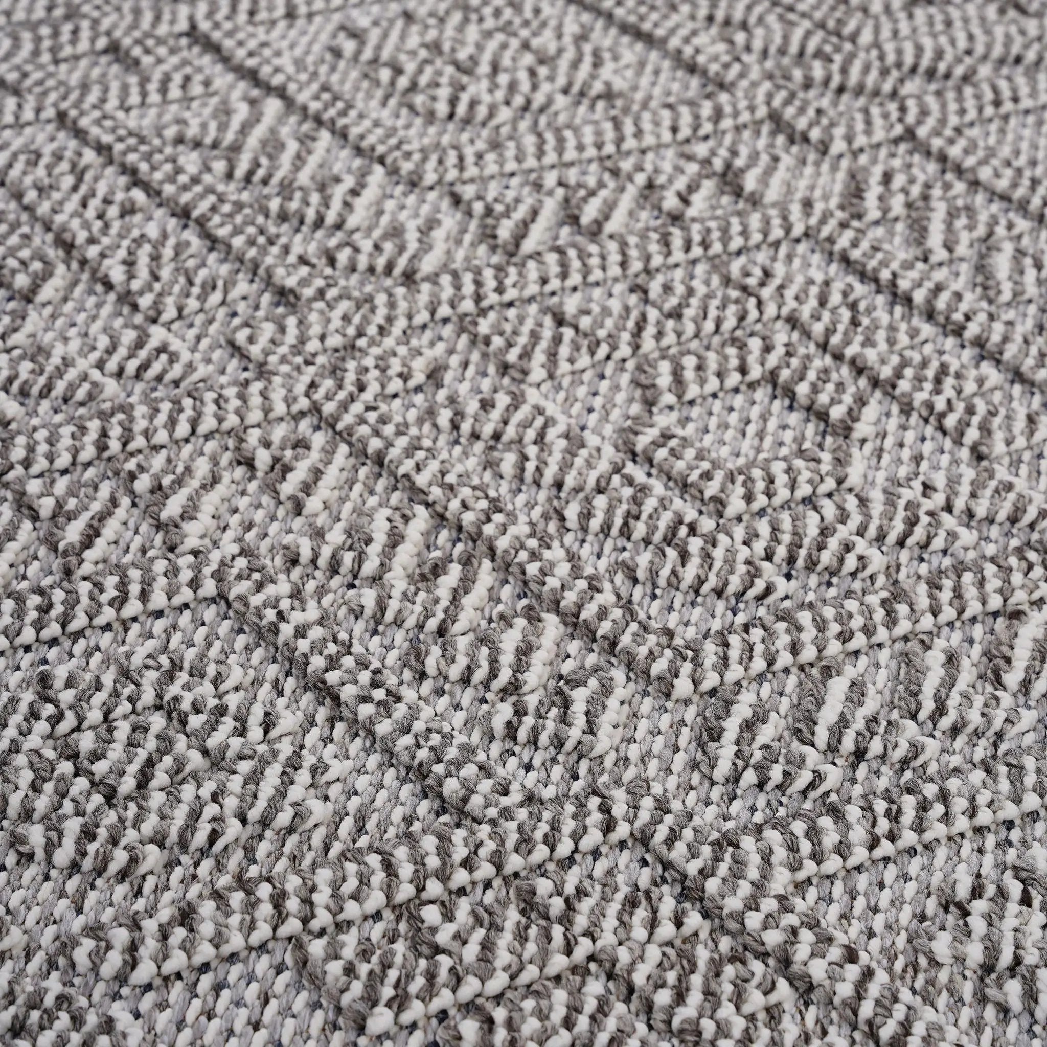 Guros - Traditional Indoor / Outdoor Rug by Unique Piece Furniture