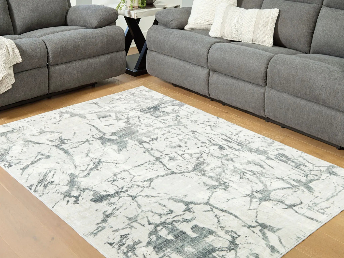 Tobinbury - Washable Rug by Unique Piece Furniture