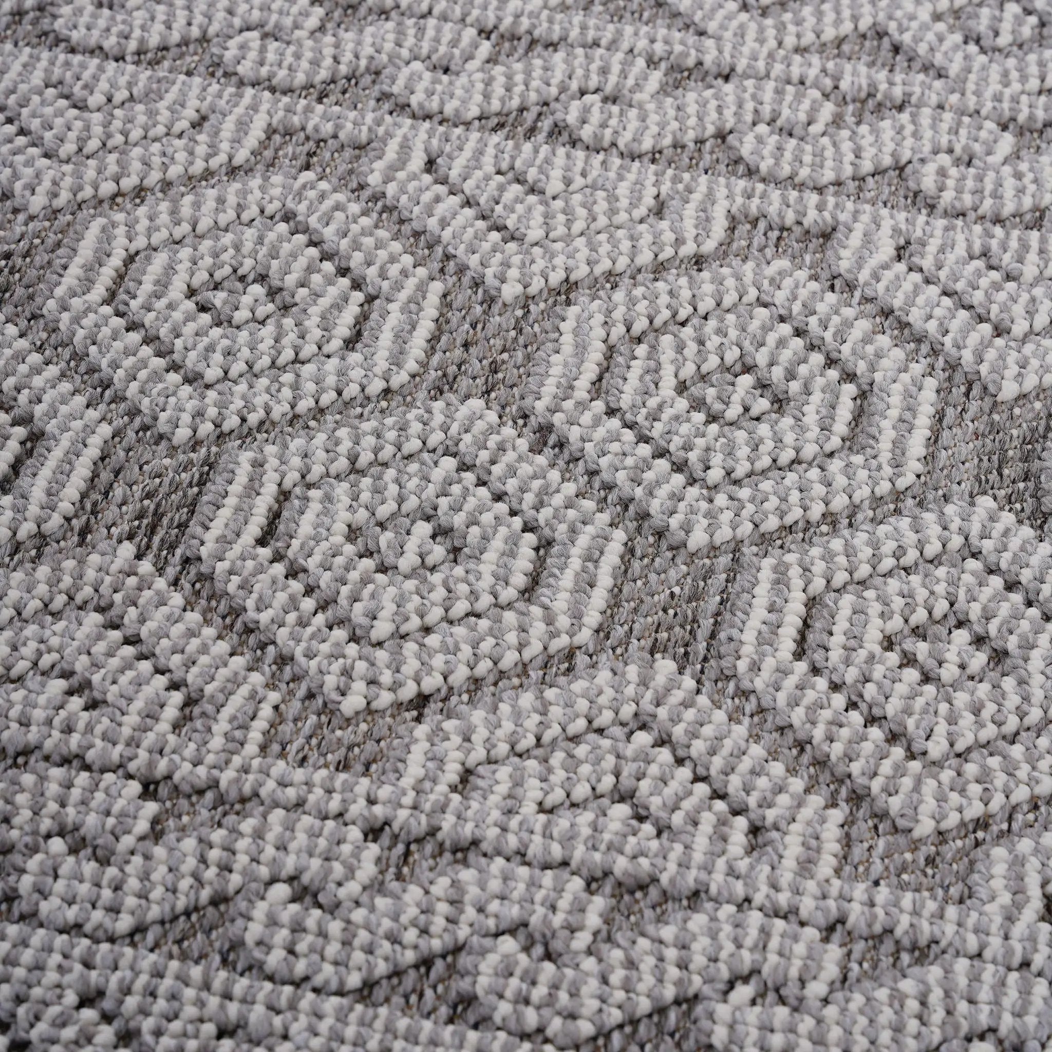 Guros - 8' X 10' Geometric Indoor / Outdoor Area Rug - Gray / White by HouseOfZazla