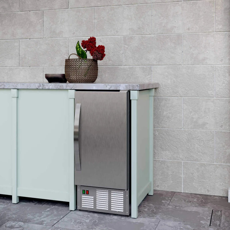 Edgestar 15-Inch Outdoor Undercounter Ice Maker W/ 50 LBS Daily Ice Production [OIM450SS] (SAK84720) by SAKSBY WHOLESALE