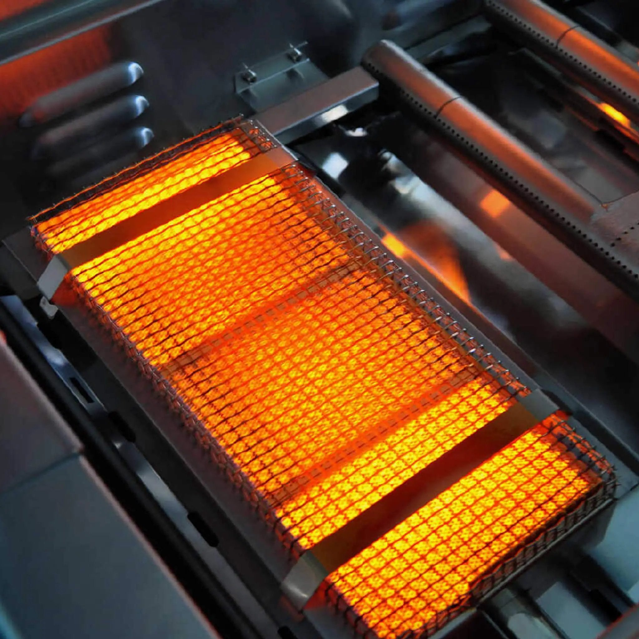 Edgestar 60K BTU 30-Inch Built-In Grill Kit With Insulated Jacket And Double Access Doors [GRL300IBKIT] (SAK82568) by SAKSBY WHOLESALE