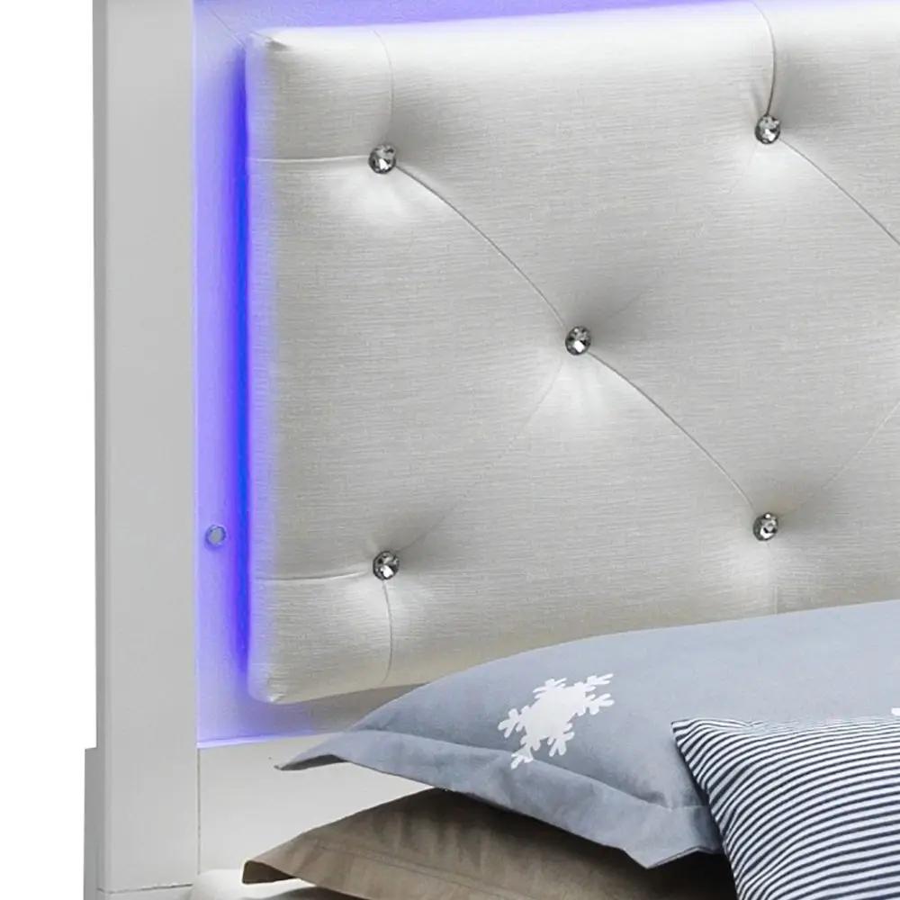 LED Elegant Bed by HouseOfZazla